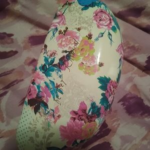 Betsy Johnson hard glasses case